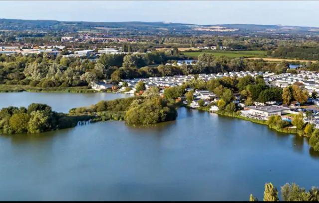 Lodge Caravan On Holiday Park Chichester Eksteriør bilde